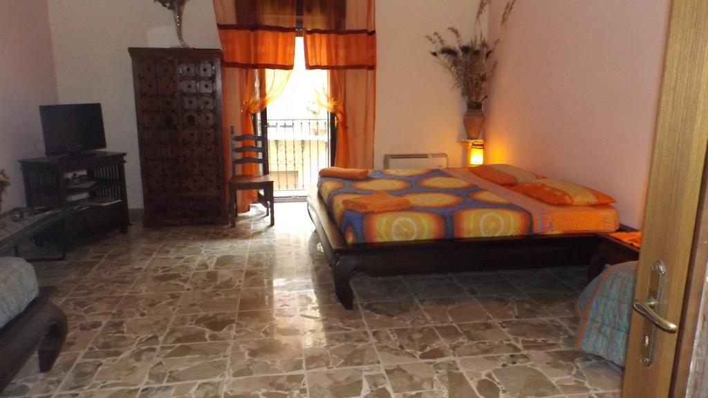 Bed And Breakfast Baobab Piazza Armerina Exterior photo